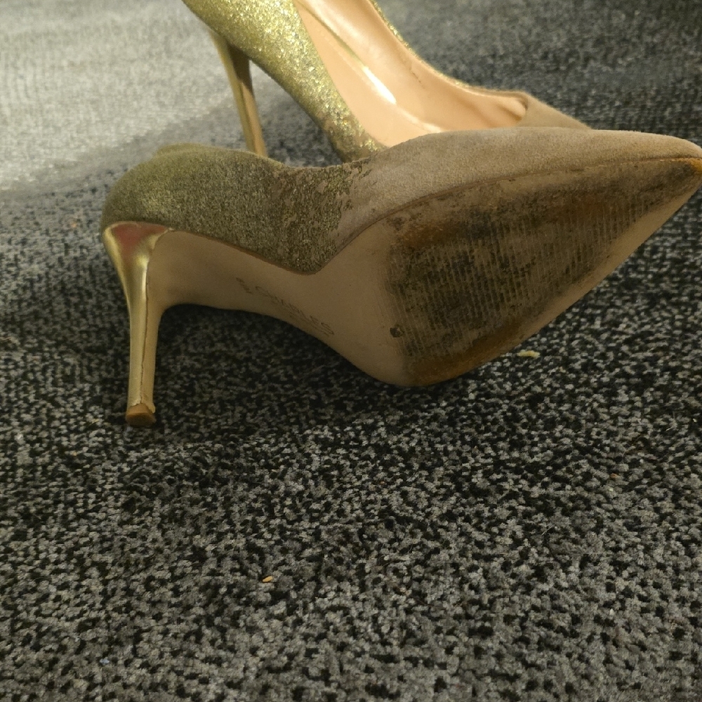 Charlies Glamorous Gold and Tan Heels - Picture 4 of 6